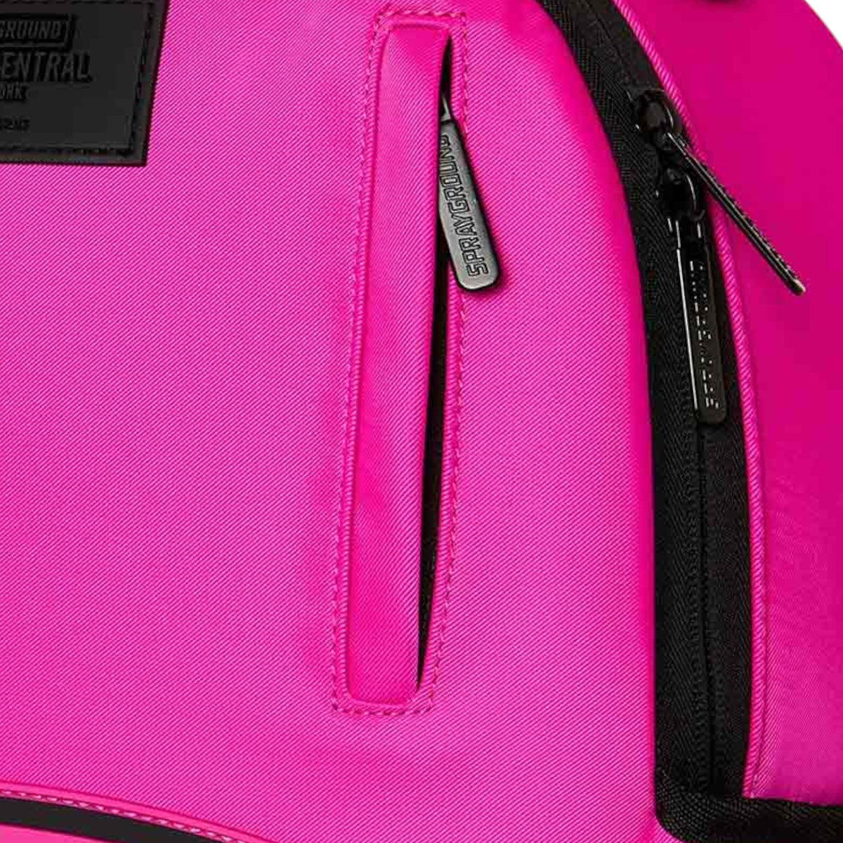 Zaino Sprayground Shark Central Pink in nylon con maxi Shark Mouth
