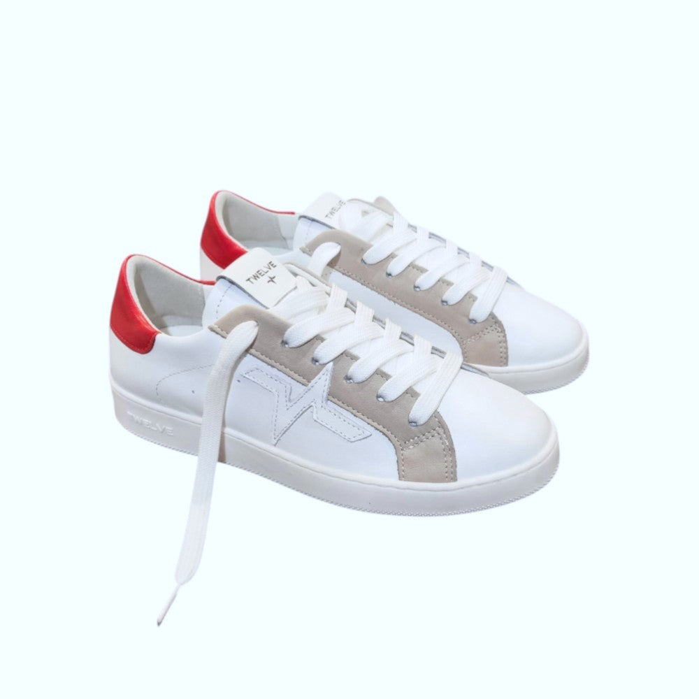 Twelve Sneakers in Pelle Bianca con Banda Beige e Dettaglio Rosso a Contrasto