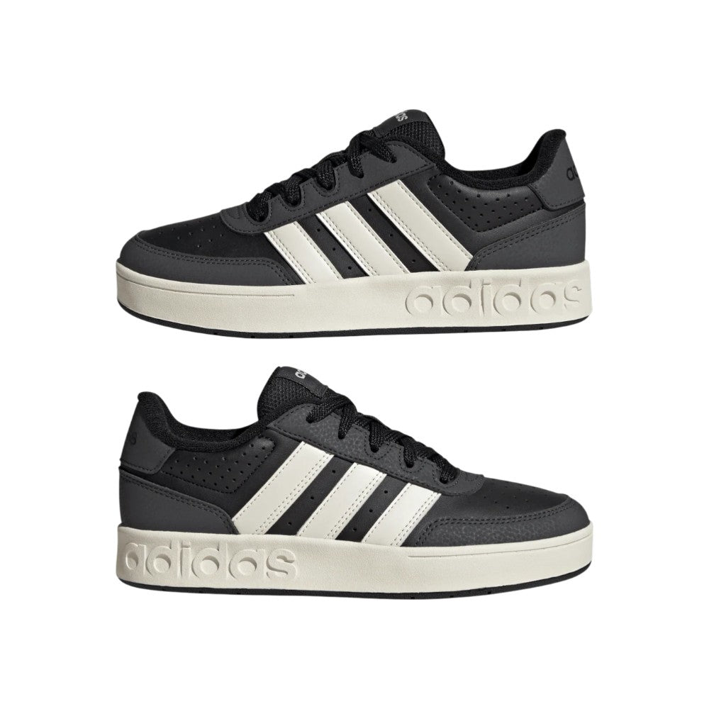 Adidas Sneaker Lifestyle JP9929 Nera con Bande Bianche e Suola Logo Oversize